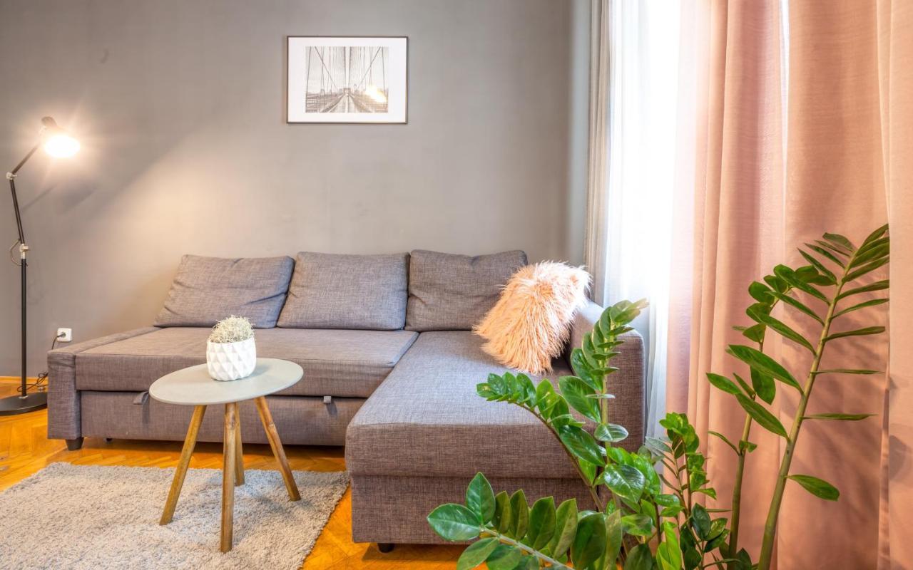 Nejedleho Apartmeet Prag Exteriör bild