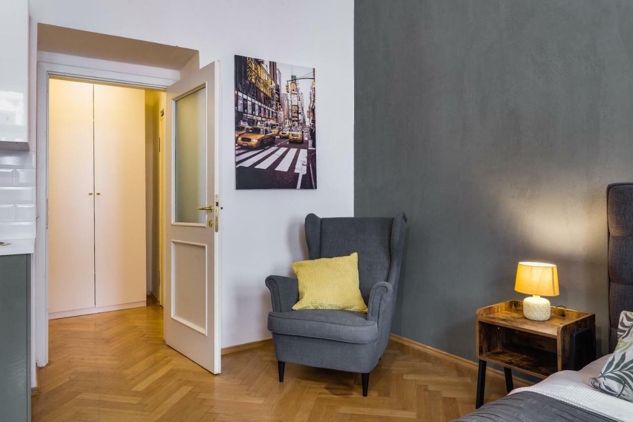 Nejedleho Apartmeet Prag Exteriör bild