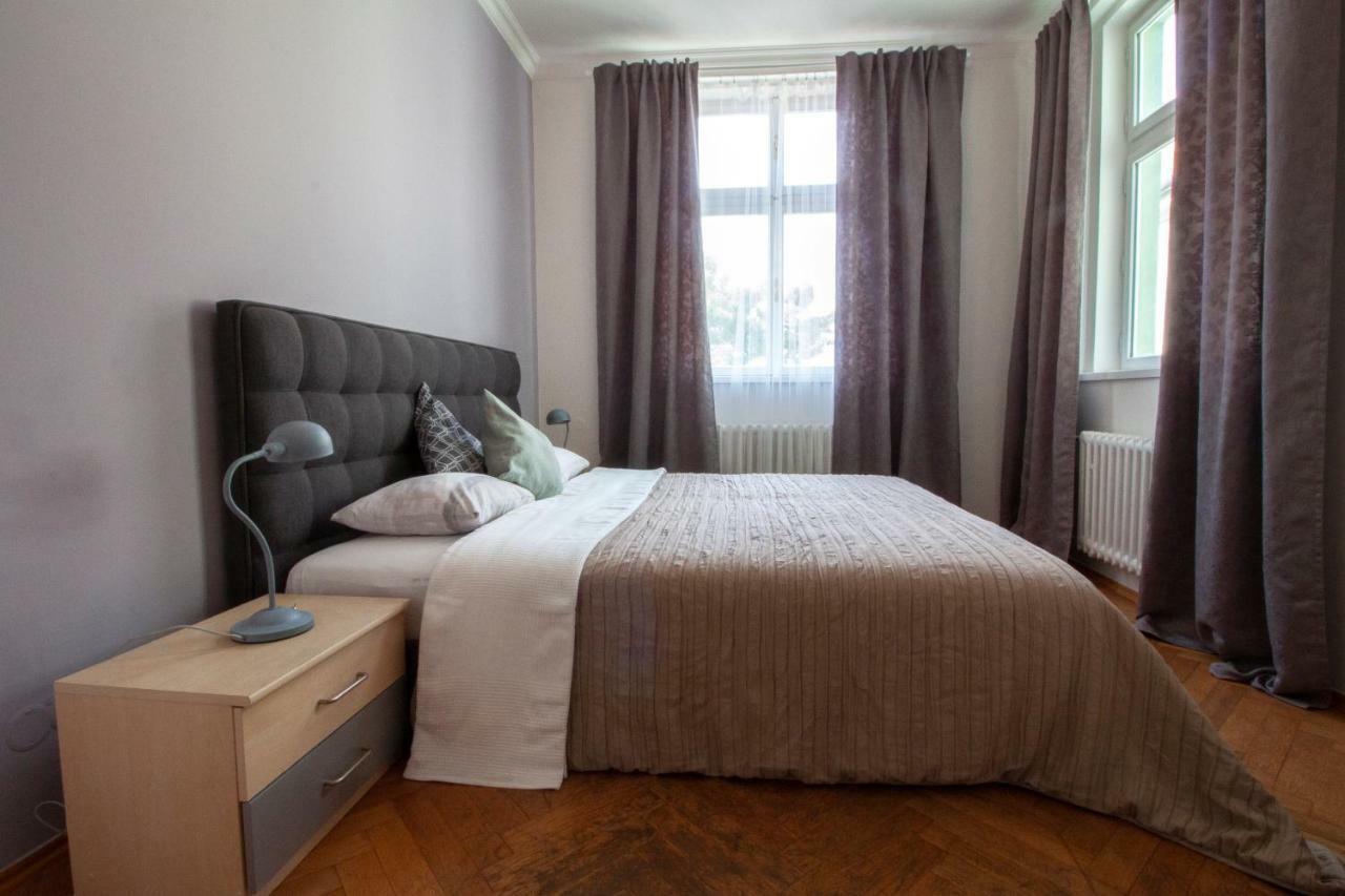 Nejedleho Apartmeet Prag Exteriör bild
