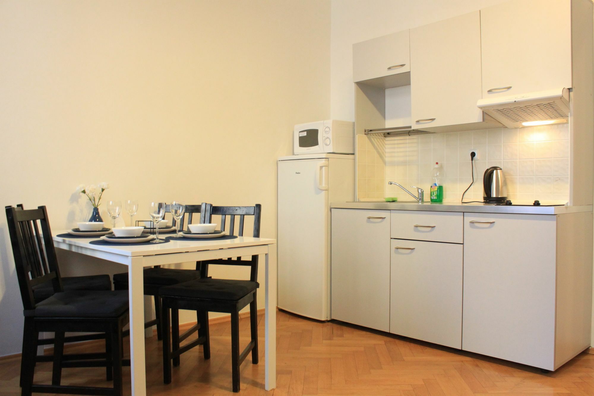 Nejedleho Apartmeet Prag Exteriör bild
