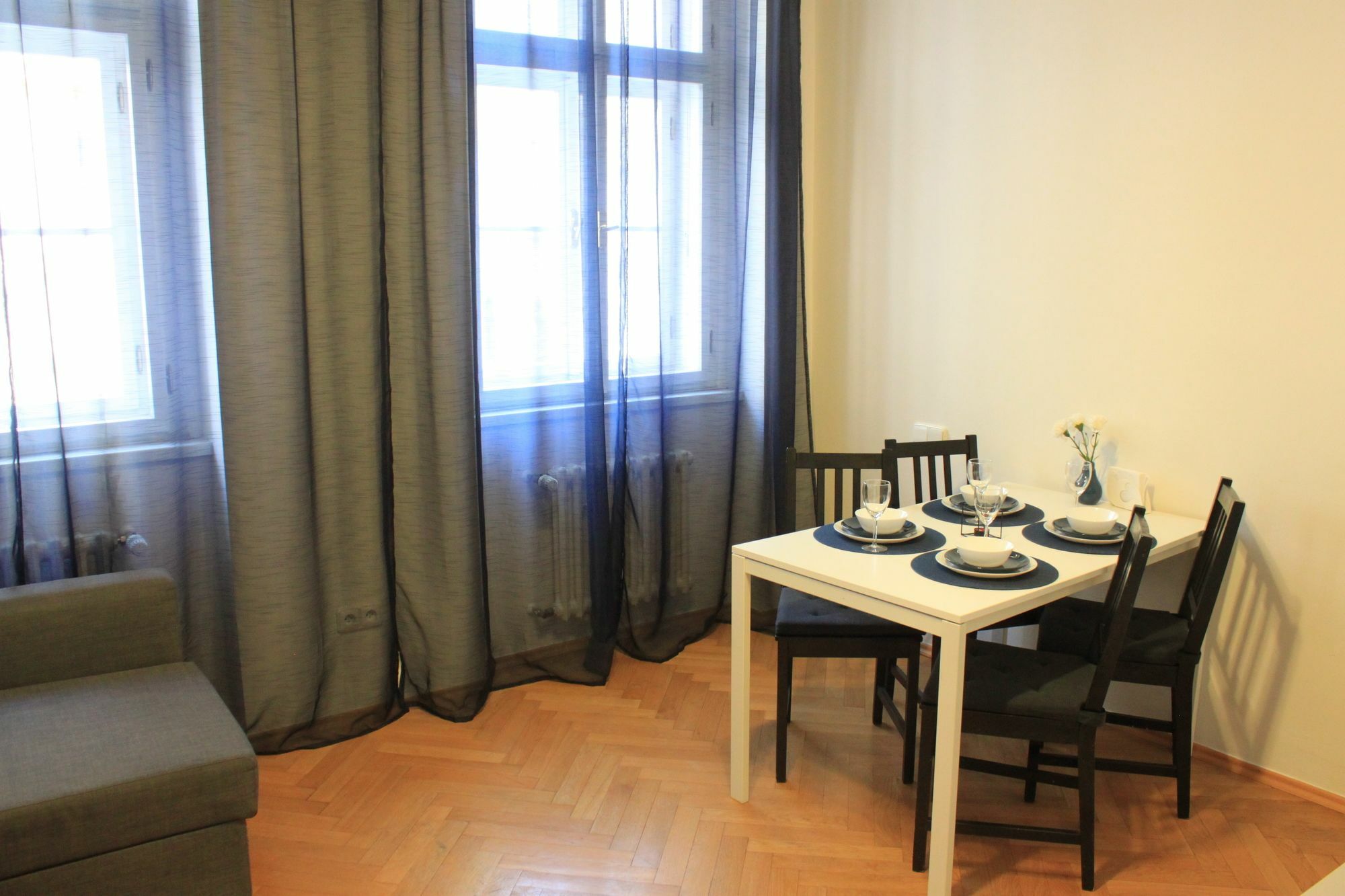 Nejedleho Apartmeet Prag Exteriör bild